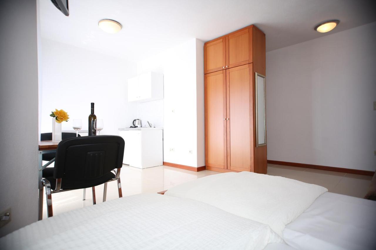 Apartments Toni 2000 Podstrana Exterior photo