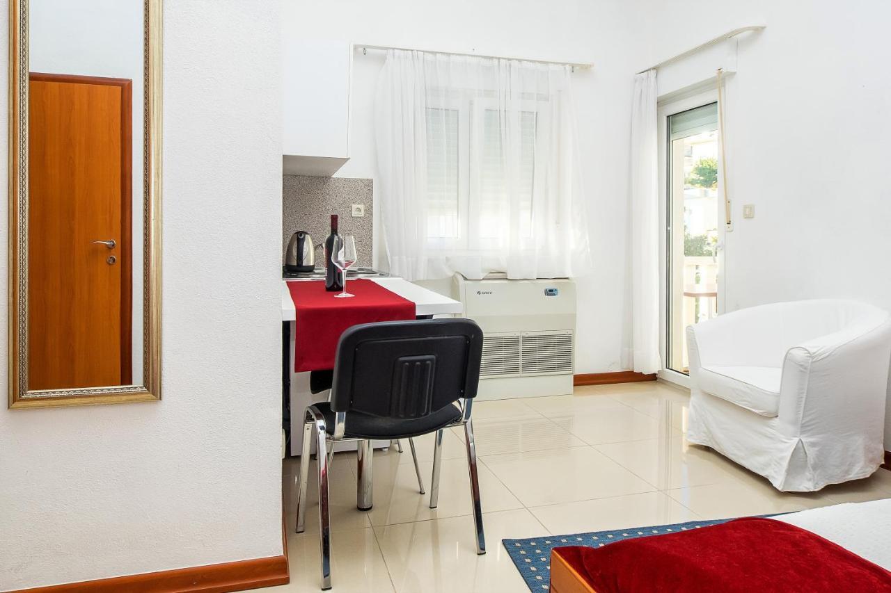 Apartments Toni 2000 Podstrana Exterior photo