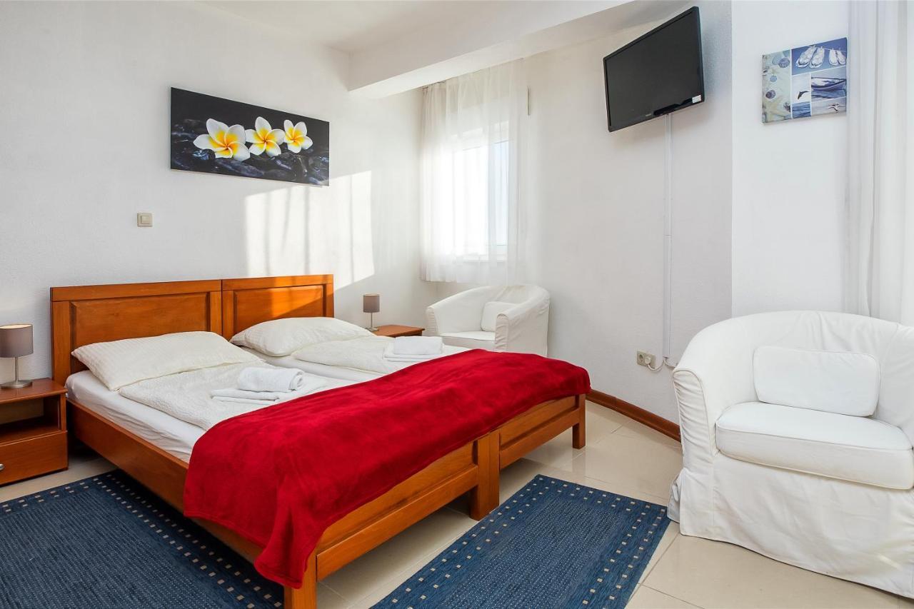 Apartments Toni 2000 Podstrana Exterior photo